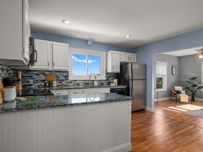 6 Arthur St 3, Salem MA 01970