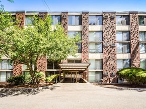 993 Massachusetts Ave 212, Arlington MA 02476