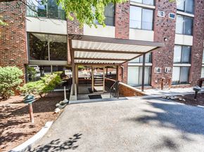 993 Massachusetts Ave 212, Arlington MA 02476