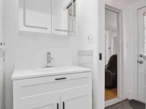 19 Elm Ct, Andover MA 01810