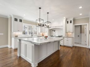 11 Briarwood Dr, Westwood MA 02090