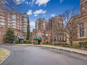 20 Chapel St B309, Brookline MA 02446