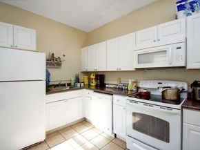37 Benefit St, Worcester MA 01610