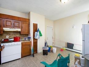 37 Benefit St, Worcester MA 01610