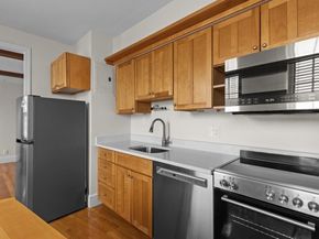 110 Lanark Rd 10, Boston MA 02135