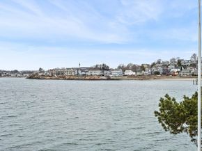 31 Lincoln House Point, Swampscott MA 01907