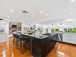 6 Lynbrook Rd, Southborough MA 01772