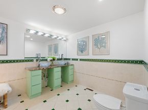 6 Lynbrook Rd, Southborough MA 01772