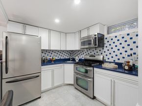 6 Lynbrook Rd, Southborough MA 01772