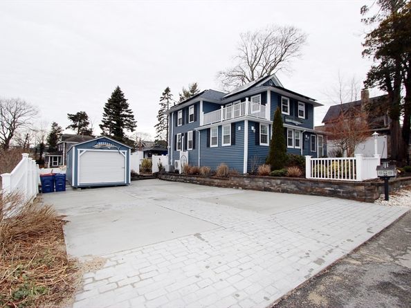 19 Maple Street, Wareham MA 02532