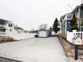 19 Maple Street, Wareham MA 02532