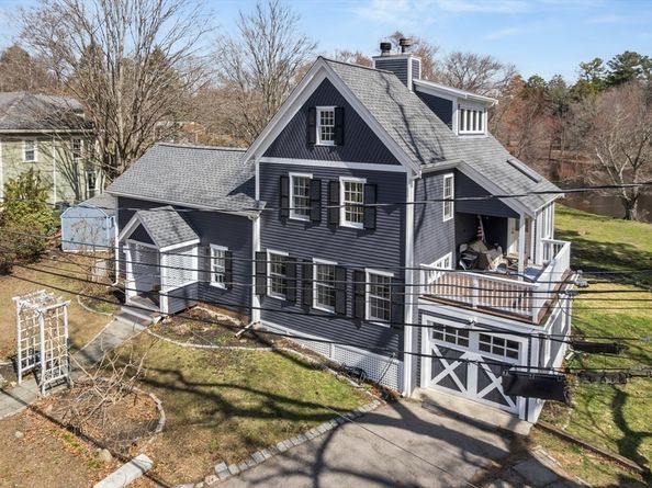 30 S River St, Wellesley MA 02482