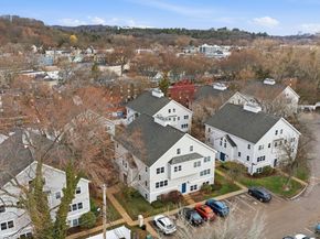 27 Harrison St C, Boston MA 02131
