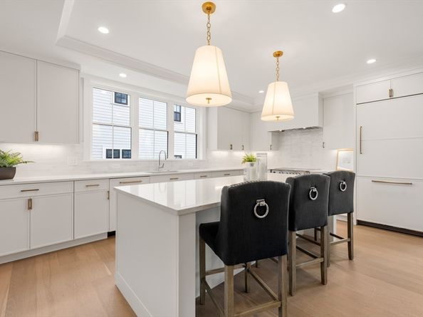 237 California St 237, Newton MA 02456