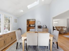 37 Woodlawn Dr, Sturbridge MA 01566