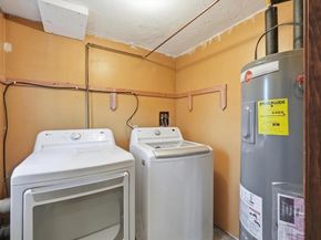 37 Woodlawn Dr, Sturbridge MA 01566