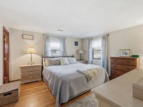 37 Woodlawn Dr, Sturbridge MA 01566