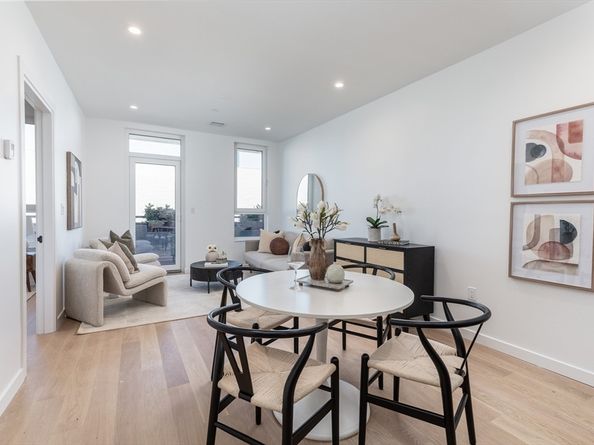 1395 Washington Street PH603, Boston MA 02118