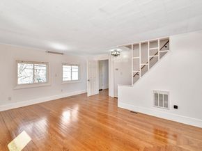 156 West St, Quincy MA 02169