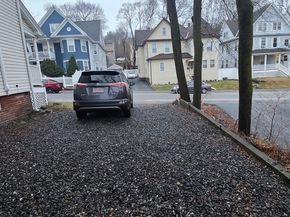51 Uxbridge St, Worcester MA 01605