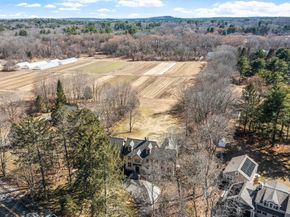 521 Barretts Mill Rd, Concord MA 01742