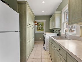 521 Barretts Mill Rd, Concord MA 01742