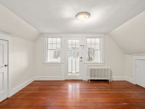 12 Leighton Rd, Wellesley MA 02482