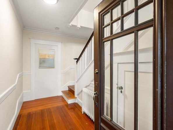 12 Leighton Rd, Wellesley MA 02482