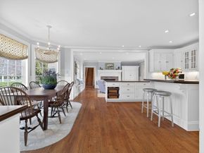 1 Buckingham Ter, Wellesley MA 02482