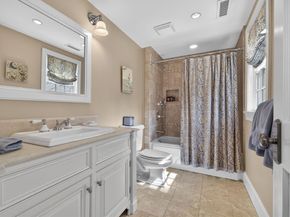 1 Buckingham Ter, Wellesley MA 02482