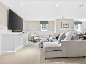 1 Buckingham Ter, Wellesley MA 02482