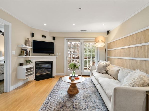 36 Central Ave 4, Milton MA 02186