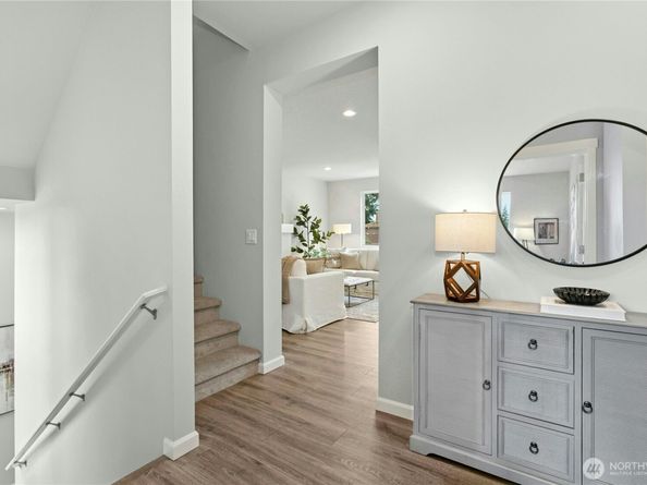 27117 30th Place S 24, Kent WA 98032