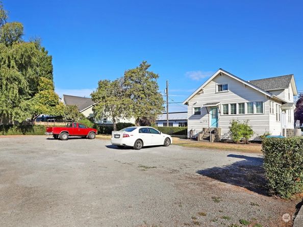 5403 Maynard Avenue S, Seattle WA 98108