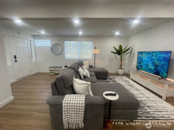 3730 SW 99th Street, Seattle WA 98126