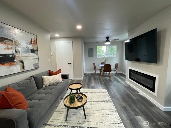 3730 SW 99th Street, Seattle WA 98126