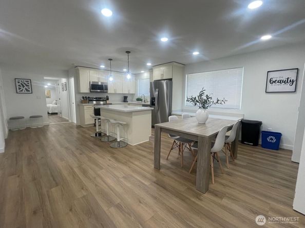 3730 SW 99th Street, Seattle WA 98126