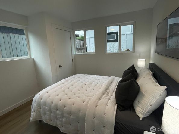 3730 SW 99th Street, Seattle WA 98126