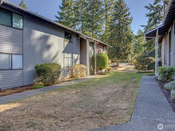 1604 149th Place SE 2, Bellevue WA 98007