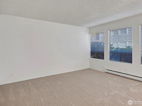 1604 149th Place SE 2, Bellevue WA 98007