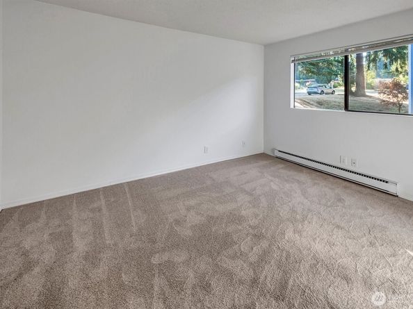 1604 149th Place SE 2, Bellevue WA 98007