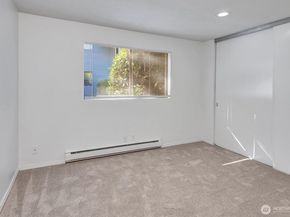 1604 149th Place SE 2, Bellevue WA 98007