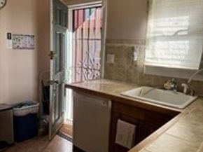 830 NE 67th Street, Seattle WA 98114