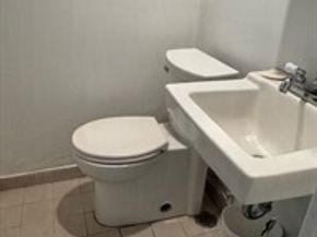 830 NE 67th Street, Seattle WA 98114