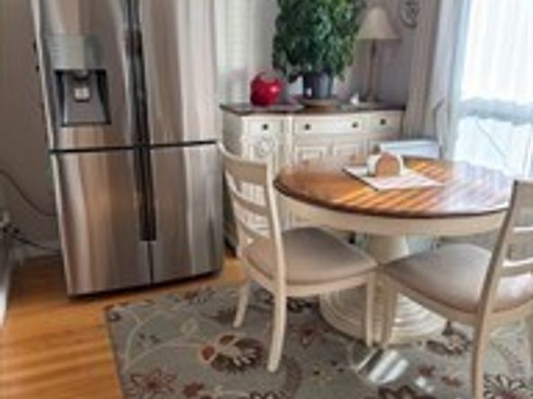 830 NE 67th Street, Seattle WA 98114