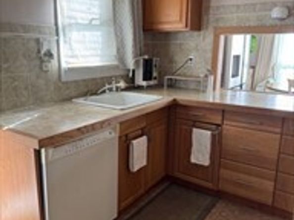 830 NE 67th Street, Seattle WA 98114