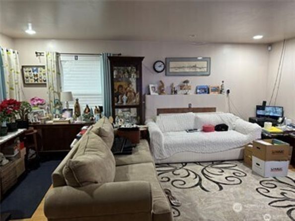 830 NE 67th Street, Seattle WA 98114