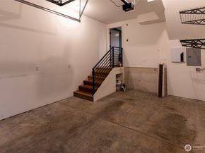 9030 18th Avenue SW B, Seattle WA 98106