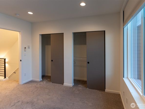 9030 18th Avenue SW B, Seattle WA 98106