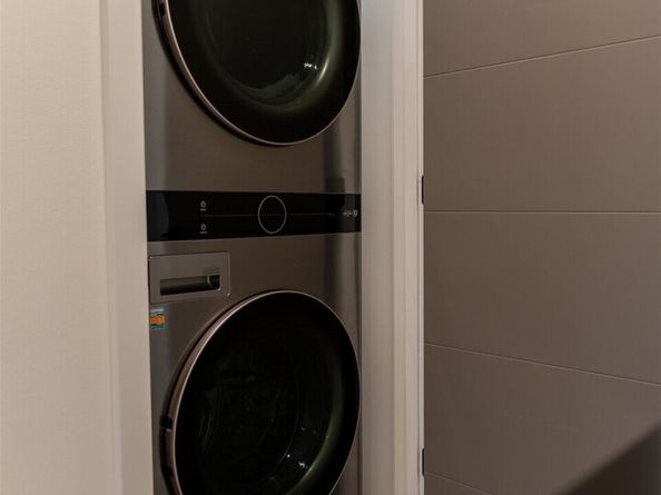 9030 18th Avenue SW B, Seattle WA 98106